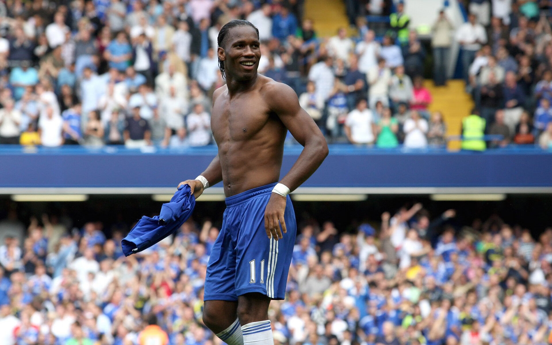 欧冠半决赛首回合:皇马主场闷平曼城 控球与反击针锋相对