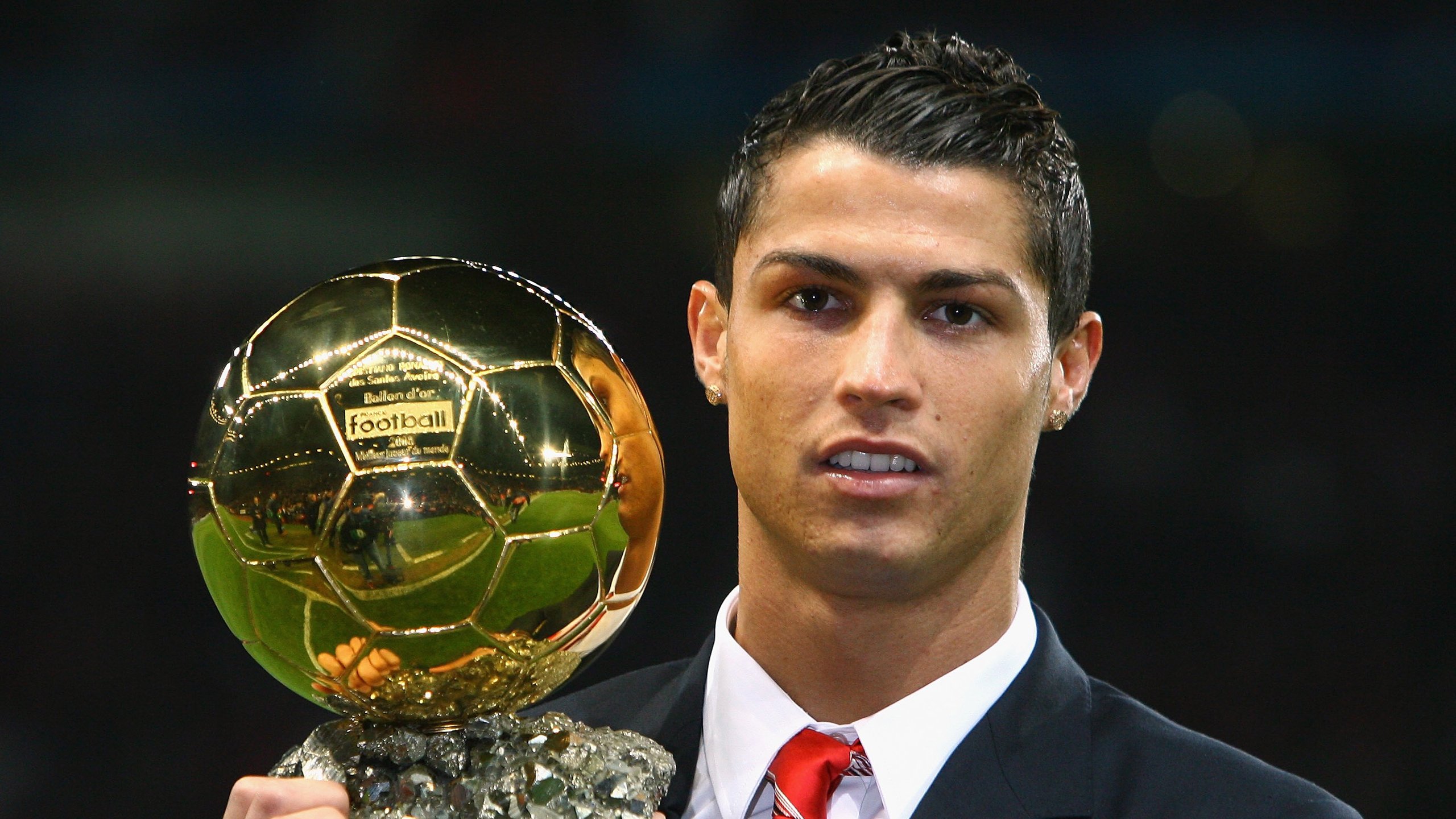 足球俱乐部管理新策略